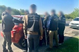 На Волині зупинили авто з ухилянтами, що прямували до Румунії