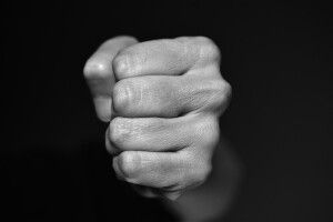 У Рівному чоловік поплатився життям за спробу зупинити бійку