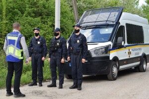 Поблизу Луцька біля ресторану затримали чоловіка з наркотиками