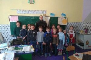 Камінь-Каширські поліцейські нагадали дітям правила безпечної поведінки на дорозі