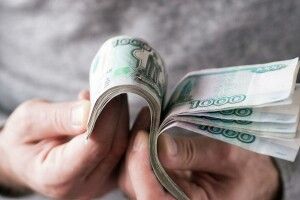 Пропонував 100 доларів: волинянин хотів відкупитися від поліцейських, бо сів п'яним за кермо