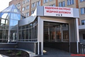 На базі Вінницької дитячої лікарні запровадили унікальну послугу – карета швидкої заїжджатиме безпосередньо у відділення