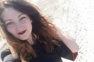 Звільнили... через фото у купальнику