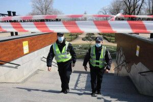 Коли в Україні введуть комендантську годину