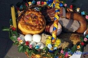Вартість великоднього кошика в цінах березня по Україні – близько 620 грн 