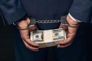 Корупціонерам в Україні дозволять відкупитися: за які суми проголосували нардепи