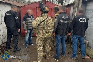 Мільйонні доходи та 50 кг «товару»: викрито банду, що постачала наркотики по всій країні