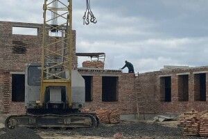 У віддаленому волинському селі будують вже другий поверх школи (Фото)