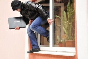 У Нововолинську злапали серійного квартирного злодія