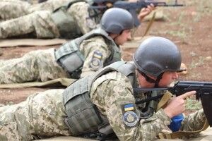 Сьогодні на Маневиччині може бути чутно постріли