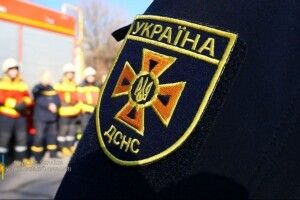 У Луцьку врятували малюка, заблокованого за дверима (Відео)