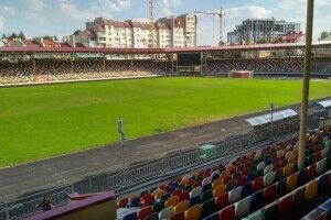 Посол Ізраїлю в Україні розкомандувався: не подобається, бач, що міський стадіон в Тернополі назвали ім'ям Романа Шухевича