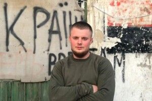 Зеленський порадив йти до армії добровольцю, який воював під Іловайськом, у Мар'їнці, в Широкиному, під Маріуполем
