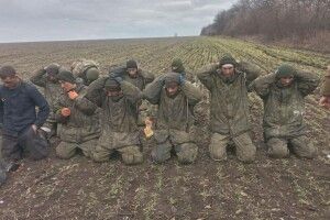 «Мам, мы тут не миротворцы, мы тут оккупанты! Мы людей убиваем! Мы фашисты!», - допит російського військового (Відео)