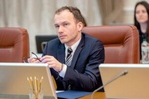 Суркіси та Приватбанк: міністр побачив «договорняк» між суддями та олігархами