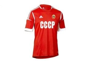 В'ятрович вимагає від Adidas не штампувати одяг з комуністичною символікою