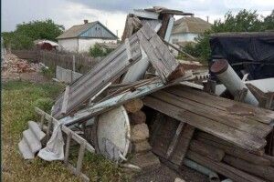 Торнадо в Україні зносив будинки, виривав дерева і лінії передач (Фото, Відео)