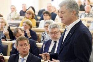 «Ворог – у кремлі, а не Порошенко»