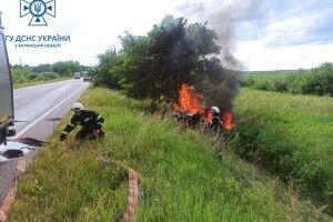 Страшна аварія на Волині: в автівці згоріли двоє людей (Подробиці)