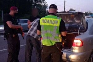 Через захоплення заручників у Луцьку поліція встановила пости на в’їздах до 9 міст