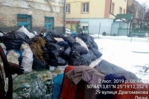 В історичному центрі Луцька виявлено гору сміття (фото)