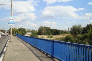 Лучани врятували чоловіка, який упав у річку