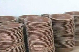 Фантастика: фермер виробляє еко-посуд з пшеничних висівок