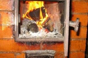 На Волині через несправне пічне опалення ледь не згоріли три хати