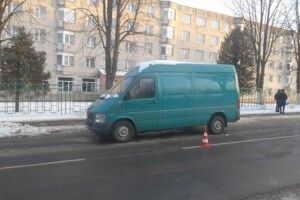 На Рівненщині під колеса буса потрапила 10-річна дівчинка