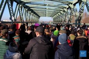 На кордоні в Устилузі зустріли Вифлеємський вогонь миру