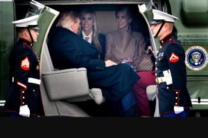 Пропрацювала лише 5 днів: нова прессекретарка Трампа виявилася тупішою за нього