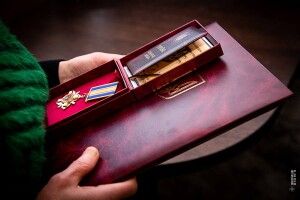 На Волині родинам загиблих гвардійців передали державні нагороди 