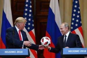 «Він повністю у кишені Путіна»