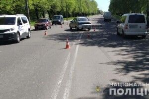 Переходила дорогу у невстановленому місці: під колеса авто потрапила рівнянка