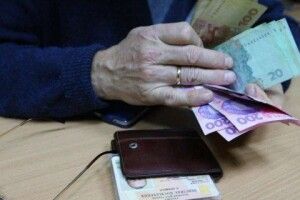Українські пенсіонери отримуватимуть щомісячну доплату: яка сума