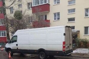 У луцьких дворах хочуть заборонити паркуватися бусам