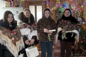 Студентки з Волині наколядували понад 12 тисяч гривень на потреби ЗСУ