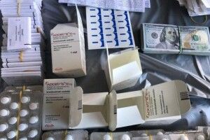 Відправили під варту підозрюваних у збуті фальсифікованих ліків на території 18 країн