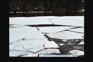 Українець у Польщі врятував двох дітей, які провалилися під лід