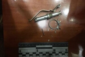 Двоє дітей потрапили в лікарню після розваг із запалом гранати