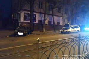 У Рівному п'яний водій виїхав на зустрічну смугу і вчинив ДТП