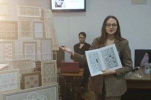 Волинська майстриня відтворила вишивки Косачів (Фото)