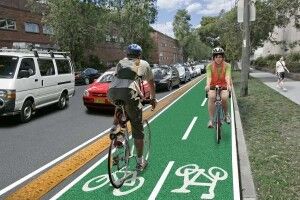 Лучани вимагають від міськради дати дорогу велосипедистам