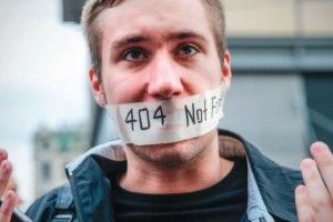 Україна - серед країн, що обмежили онлайн-свободу