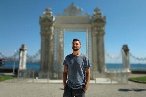 Уродженця Луцька можуть визнати найсексуальнішим письменником України