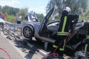 На Волині відбійник простромив «Мерседес», водія вирізали з авто 
