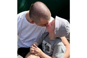 Звільнений з полону воїн вперше  за чотири роки побачив сина