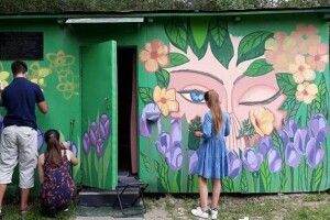Моржихи Луцька роздягатимуться у будиночку з лісовою Мавкою
