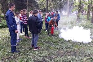 Рятувальники розповіли школярам про свою роботу та нагадали правила безпеки (Фото)