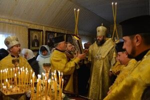 У Піддубцівській церкві освятили престол
